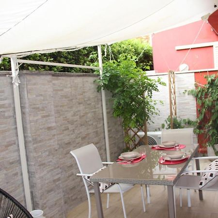 Casa Lucia Private Car Or Motorcycle Park Lucca Exterior foto